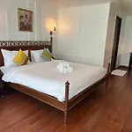 Baan Debtida